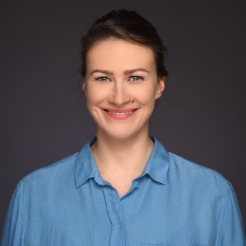 Nina Lizon Fair Coach